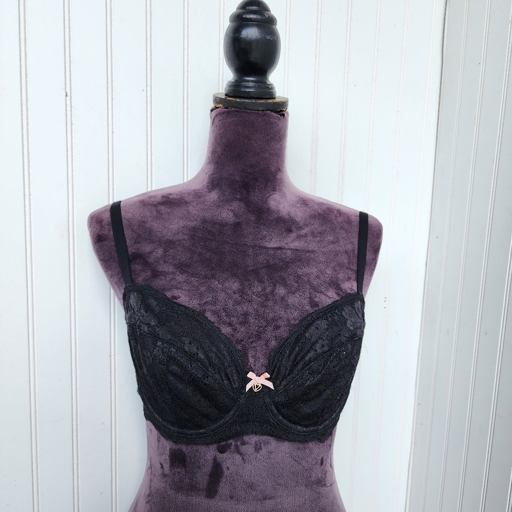 NWT Victoria's Secret Body By Victoria Unlined Demi Bra Black 34D